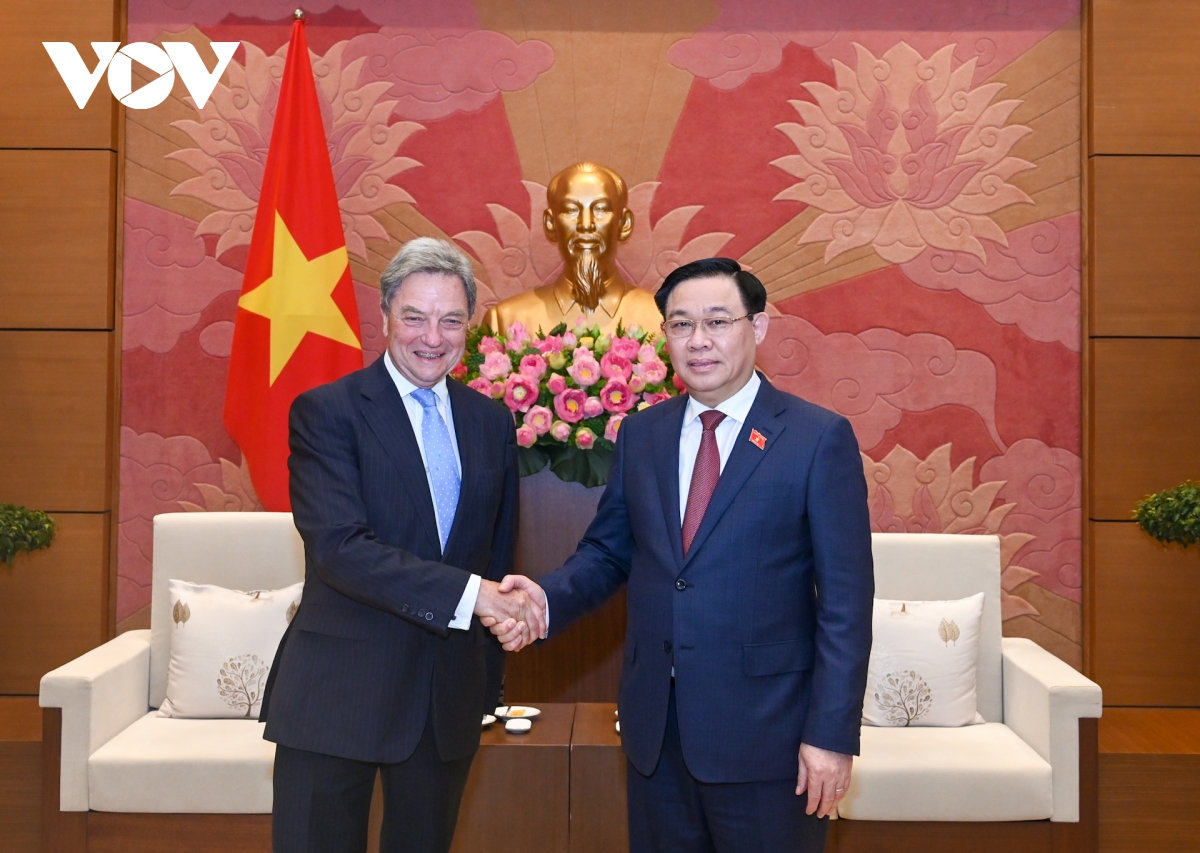Chủ tịch Quốc hội: Việt Nam sẽ là trung tâm trung chuyển để Boeing làm cứ điểm chiến lược
